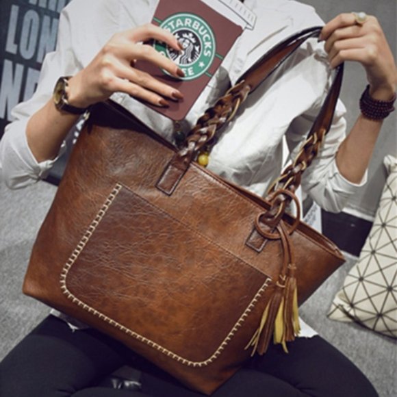 Duke Hudson- Leather Shoulder Bag - Picture 9 of 9